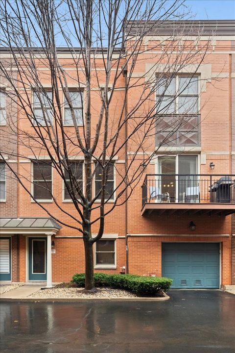 Photo of 1012 S Loomis Street #D, Chicago, IL 60607 (MLS # 12590579)