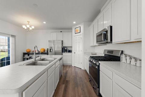 Tiny photo for 110 Easton Drive, Gilberts, IL 60136 (MLS # 12573067)