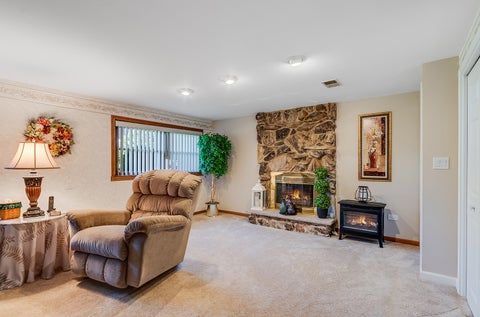 Tiny photo for 7706 Hayenga Lane, Darien, IL 60561 (MLS # 12662039)