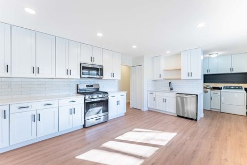 Tiny photo for 617 Tanglewood Drive, Streamwood, IL 60107 (MLS # 12459254)