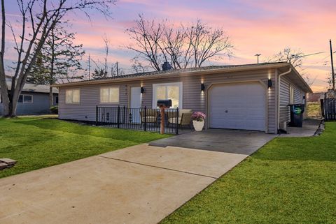Photo of 617 Tanglewood Drive, Streamwood, IL 60107 (MLS # 12459254)