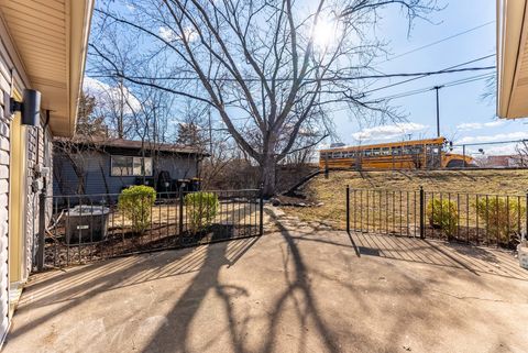 Tiny photo for 617 Tanglewood Drive, Streamwood, IL 60107 (MLS # 12459254)