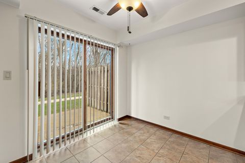 Tiny photo for 1168 Greenwood Circle #1168, Woodstock, IL 60098 (MLS # 12593706)