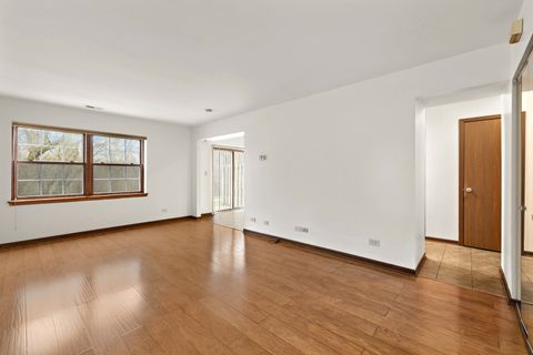 Tiny photo for 1168 Greenwood Circle #1168, Woodstock, IL 60098 (MLS # 12593706)