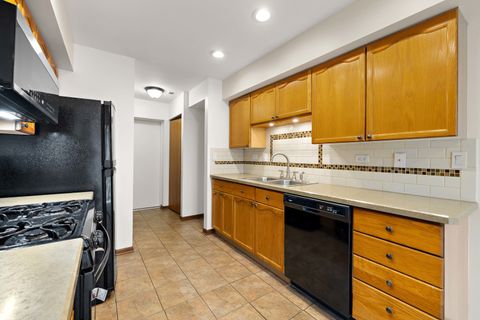 Tiny photo for 1168 Greenwood Circle #1168, Woodstock, IL 60098 (MLS # 12593706)