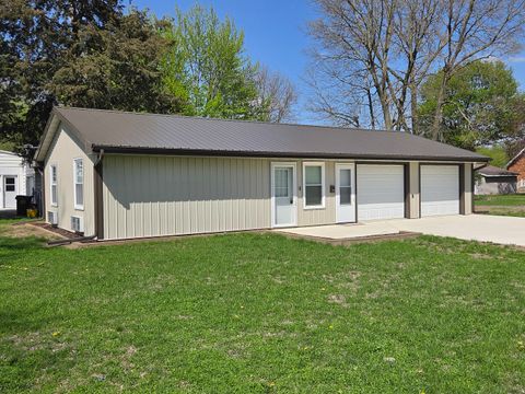 Photo of 511 11th Avenue, Rock Falls, IL 61071 (MLS # 12625041)