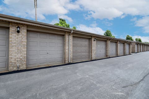 Tiny photo for 13934 Lavergne Avenue #801, Crestwood, IL 60418 (MLS # 12679508)