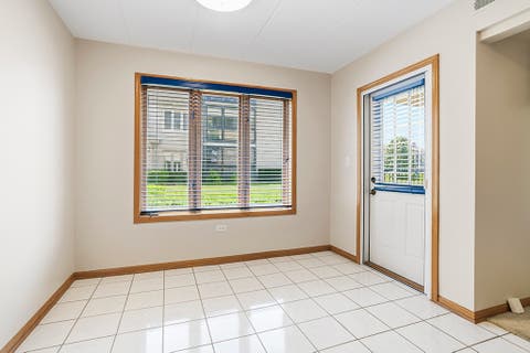 Tiny photo for 13934 Lavergne Avenue #801, Crestwood, IL 60418 (MLS # 12679508)