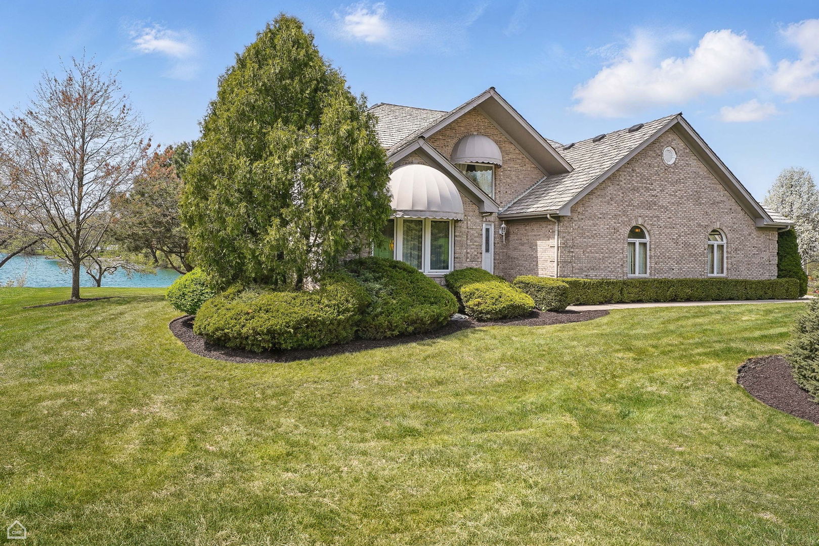 7625 Loch Glen Drive