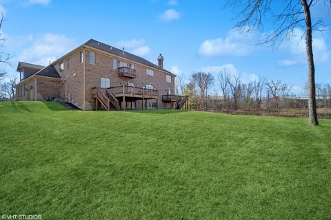 Tiny photo for 7 Preston Court, Lincolnshire, IL 60069 (MLS # 12386873)