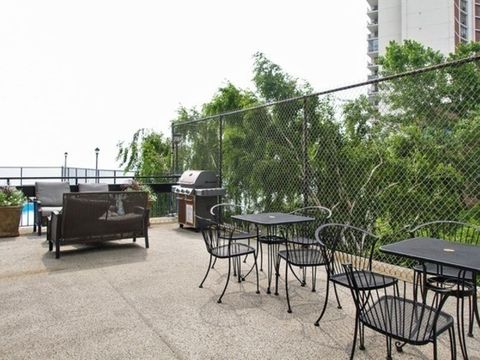Tiny photo for 6145 N Sheridan Road #12D, Chicago, IL 60660 (MLS # 12536907)