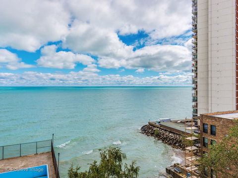 Tiny photo for 6145 N Sheridan Road #12D, Chicago, IL 60660 (MLS # 12536907)