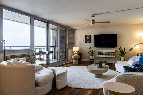 Tiny photo for 6145 N Sheridan Road #12D, Chicago, IL 60660 (MLS # 12536907)