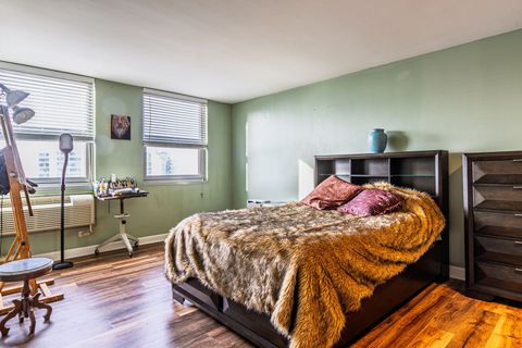 Tiny photo for 6145 N Sheridan Road #12D, Chicago, IL 60660 (MLS # 12536907)