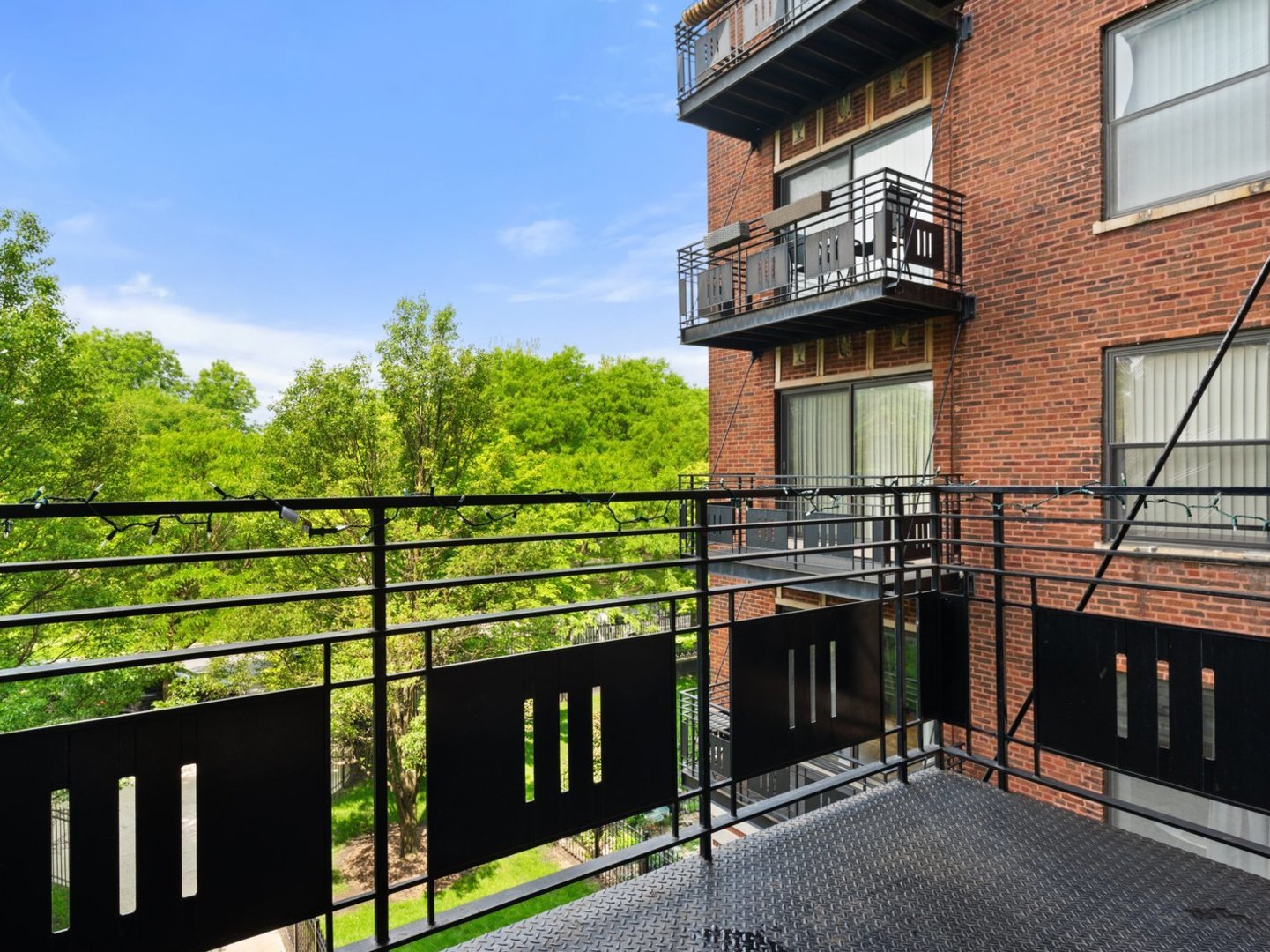 4537 S Drexel Boulevard 303
