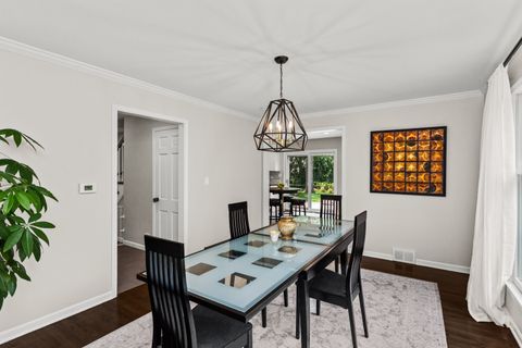 Tiny photo for 3850 Dauphine Avenue, Northbrook, IL 60062 (MLS # 12481605)