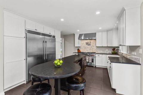 Tiny photo for 3850 Dauphine Avenue, Northbrook, IL 60062 (MLS # 12481605)