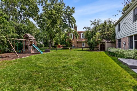 Tiny photo for 3850 Dauphine Avenue, Northbrook, IL 60062 (MLS # 12481605)