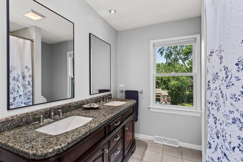 Tiny photo for 3850 Dauphine Avenue, Northbrook, IL 60062 (MLS # 12481605)