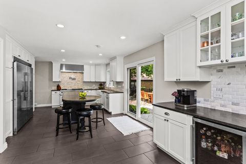 Tiny photo for 3850 Dauphine Avenue, Northbrook, IL 60062 (MLS # 12481605)