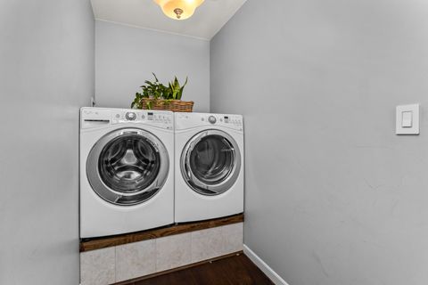 Tiny photo for 3850 Dauphine Avenue, Northbrook, IL 60062 (MLS # 12481605)