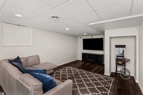 Tiny photo for 3850 Dauphine Avenue, Northbrook, IL 60062 (MLS # 12481605)