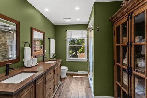 Tiny photo for 3850 Dauphine Avenue, Northbrook, IL 60062 (MLS # 12481605)