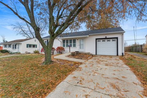 Photo of 19 La Salle Drive, Decatur, IL 62521 (MLS # 12519824)
