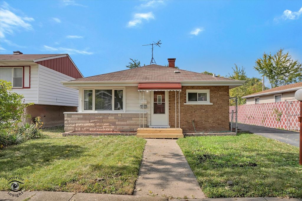 Photo for 16354 Justine Street, Markham, IL 60428 (MLS # 12496711)