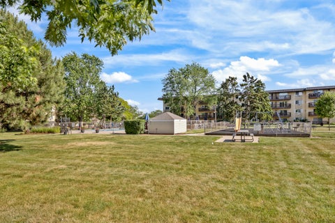 Tiny photo for 2214 S Goebbert Road #178, Arlington Heights, IL 60005 (MLS # 12676327)