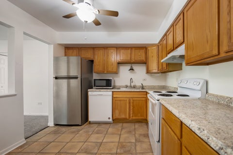 Tiny photo for 2214 S Goebbert Road #178, Arlington Heights, IL 60005 (MLS # 12676327)