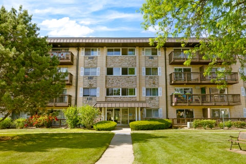 Tiny photo for 2214 S Goebbert Road #178, Arlington Heights, IL 60005 (MLS # 12676327)