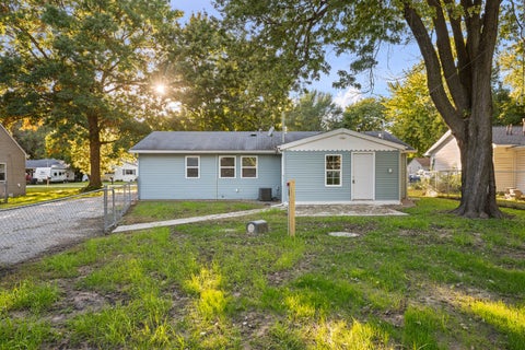 Tiny photo for 3914 15th Street B Street, Moline, IL 61265 (MLS # 12776995)