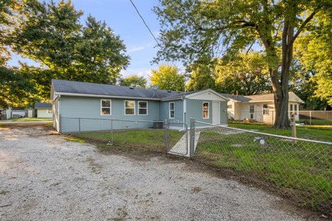 Tiny photo for 3914 15th Street B Street, Moline, IL 61265 (MLS # 12776995)