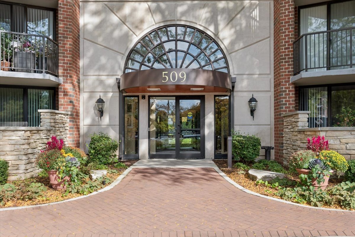 509 Aurora Avenue 209