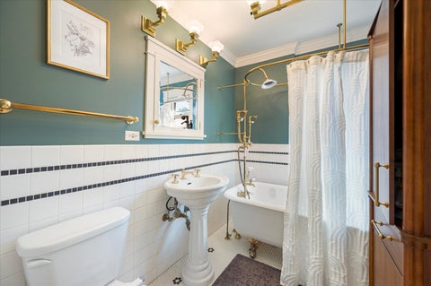 Tiny photo for 469 S York Street, Elmhurst, IL 60126 (MLS # 12789358)