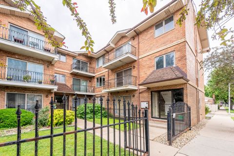 Photo of 6307 S Nashville Avenue #2N, Chicago, IL 60638 (MLS # 12675984)