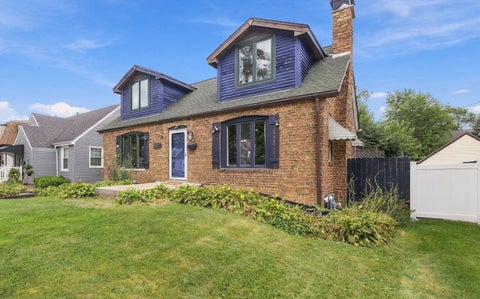Photo of 9427 S Saint Louis Avenue, Evergreen Park, IL 60805 (MLS # 12759649)