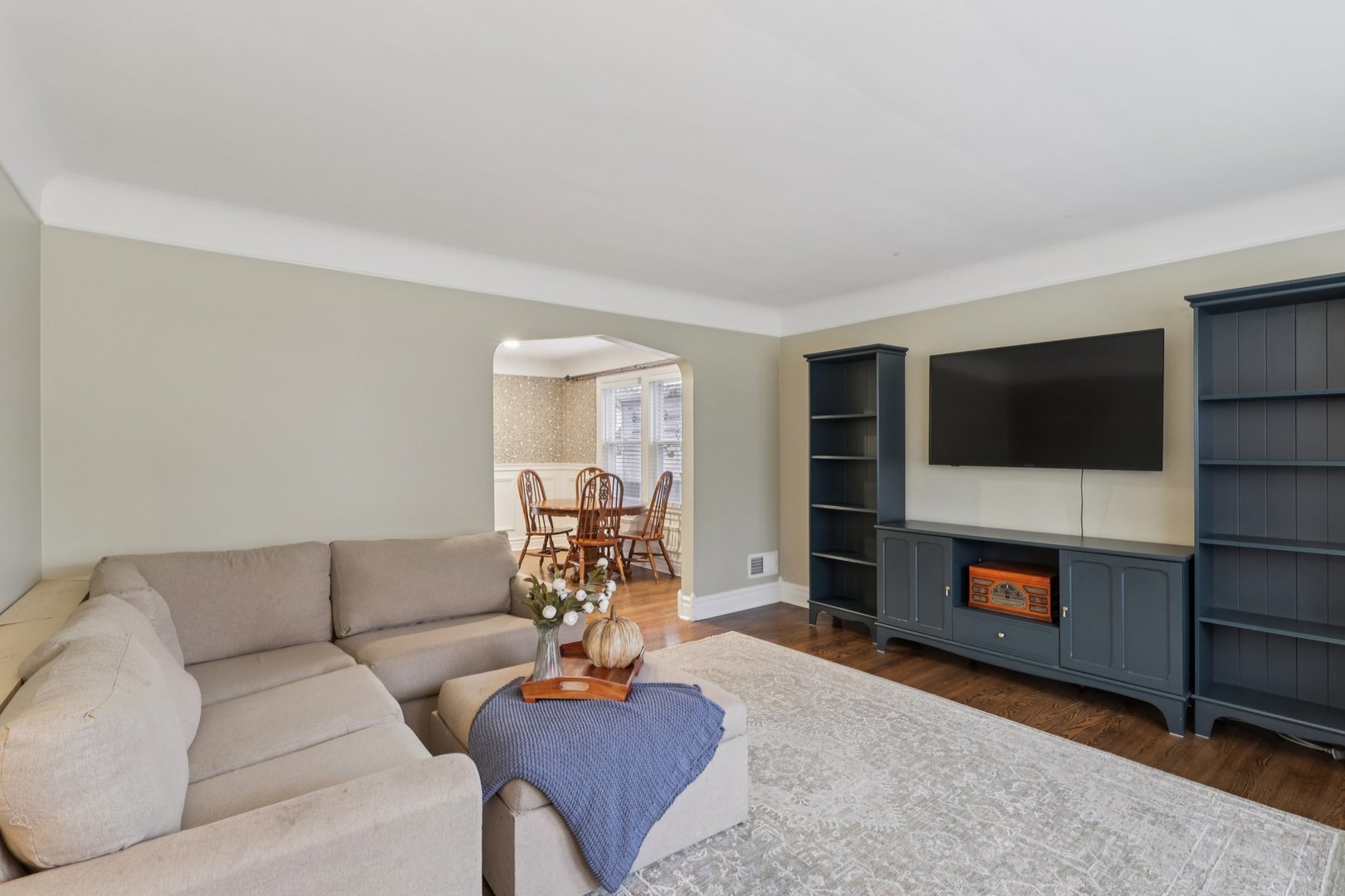 11428 S CAMPBELL Avenue