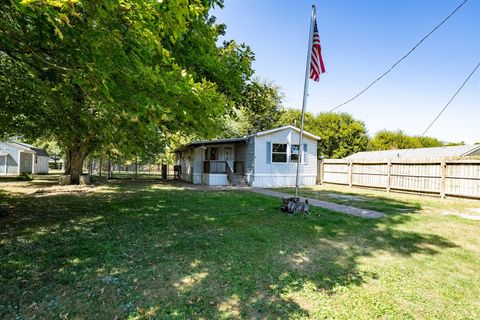 Tiny photo for 406 Park Street, Kappa, IL 61738 (MLS # 12471148)