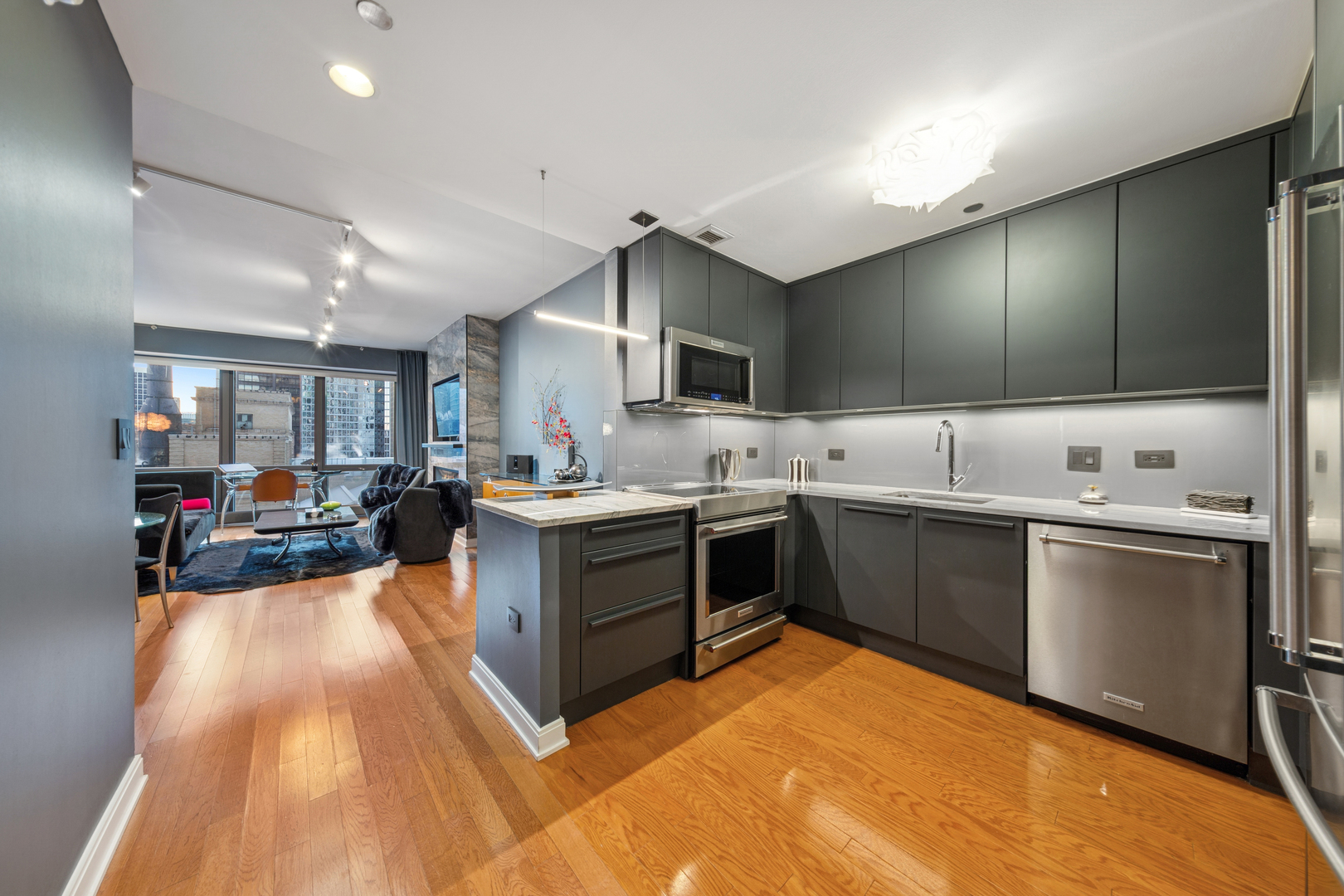 130 N Garland Court 2304