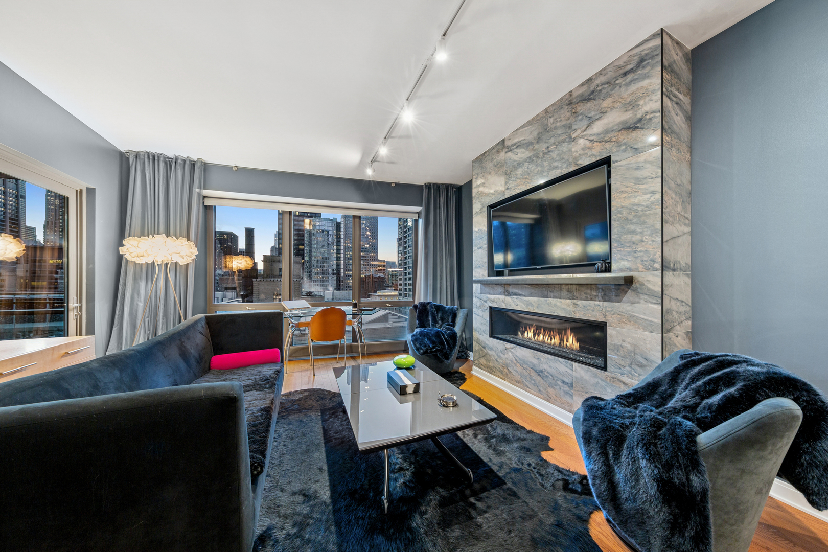 130 N Garland Court 2304