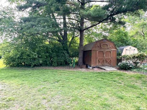 Tiny photo for 1 ESTATE Drive, Centralia, IL 62801 (MLS # EB458026)