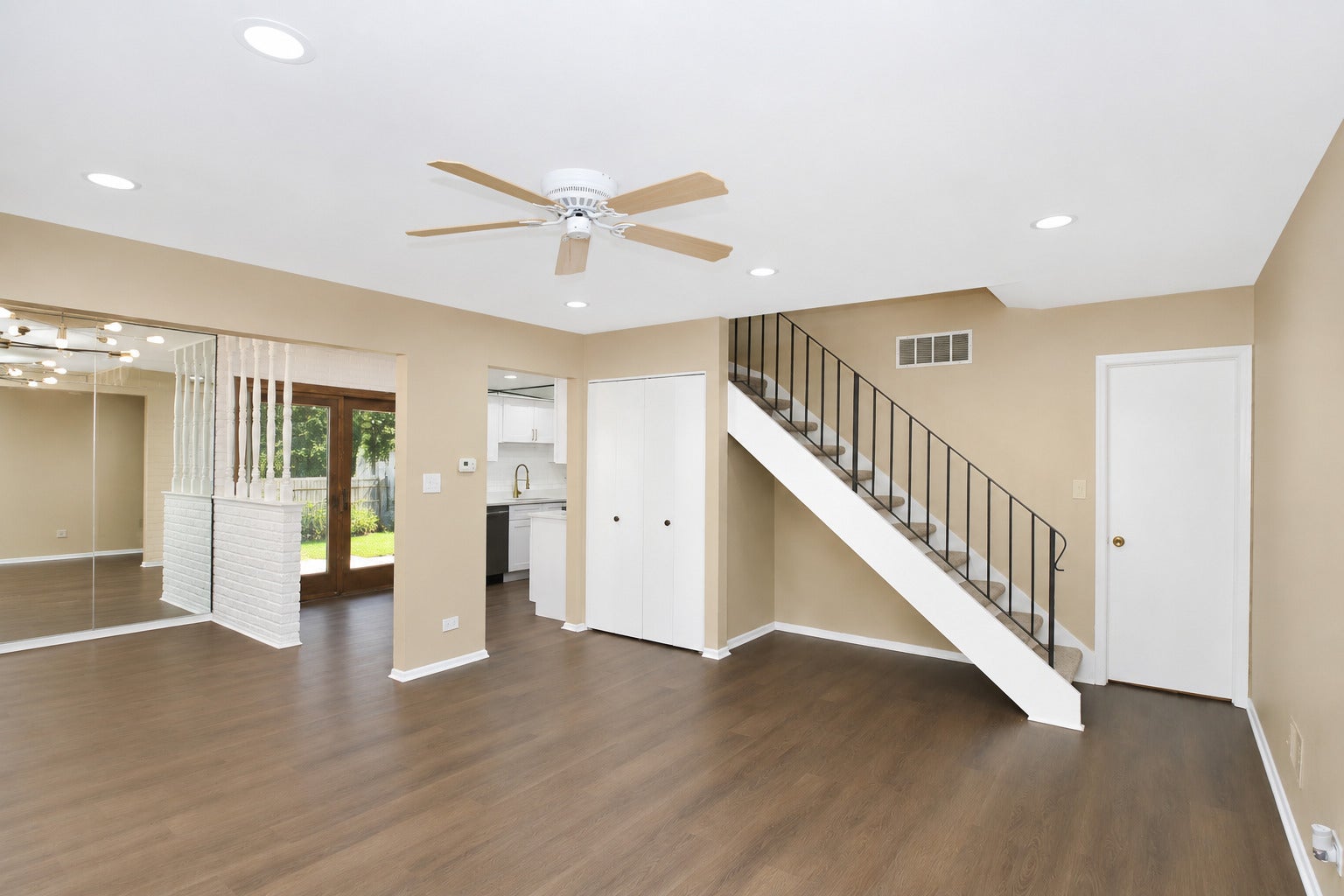1796 Queensbury Circle