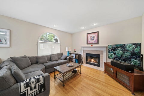 Tiny photo for 1570 Monterey Court, Gurnee, IL 60031 (MLS # 12763079)