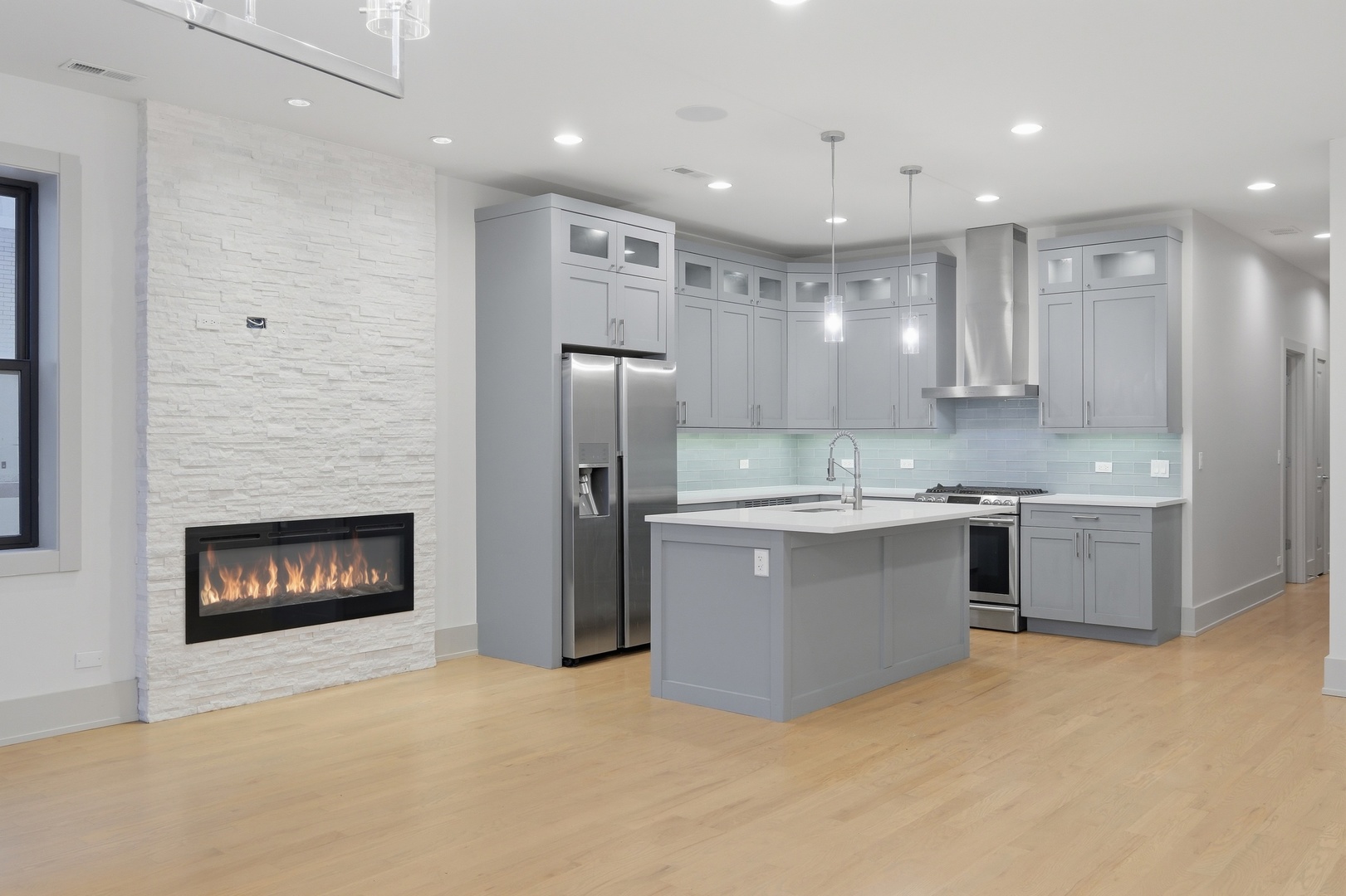 4226 S Ellis Avenue 4S