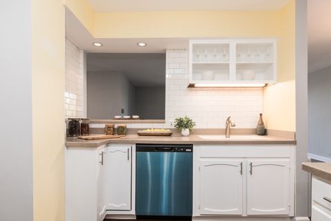 Tiny photo for 1110 Grove Street #4H, Downers Grove, IL 60515 (MLS # 12505321)