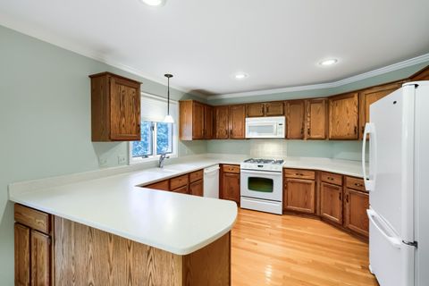 Tiny photo for 202 Stone Manor Circle, Batavia, IL 60510 (MLS # 12629647)