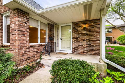Tiny photo for 202 Stone Manor Circle, Batavia, IL 60510 (MLS # 12629647)