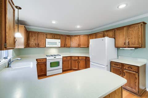 Tiny photo for 202 Stone Manor Circle, Batavia, IL 60510 (MLS # 12629647)